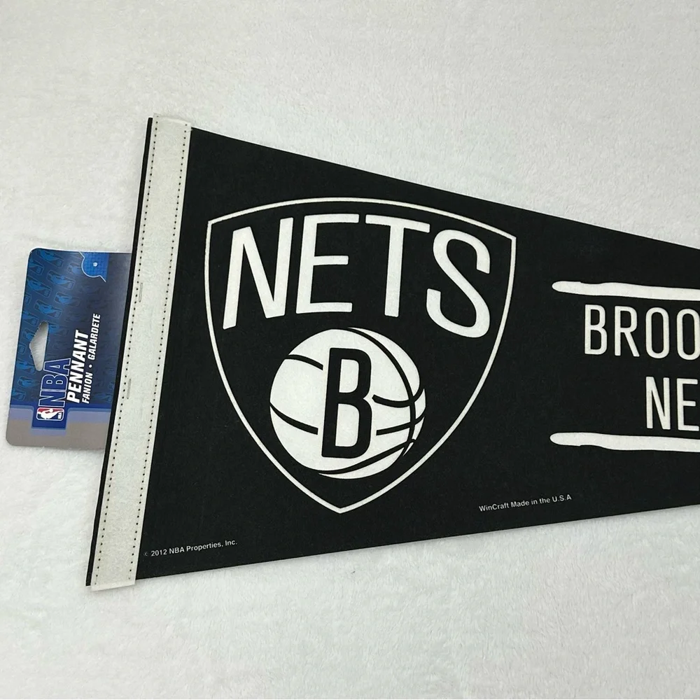 Brooklyn Nets NBA Basketball WinCraft Classic Felt Pennant Banner Flag 30”x12”